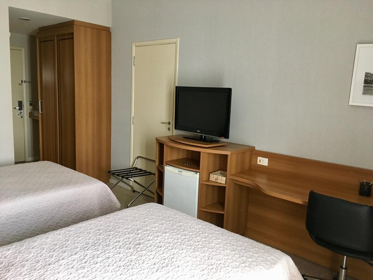 Flat Na Avenida Sabia-Moema Apartment Sao Paulo Bagian luar foto